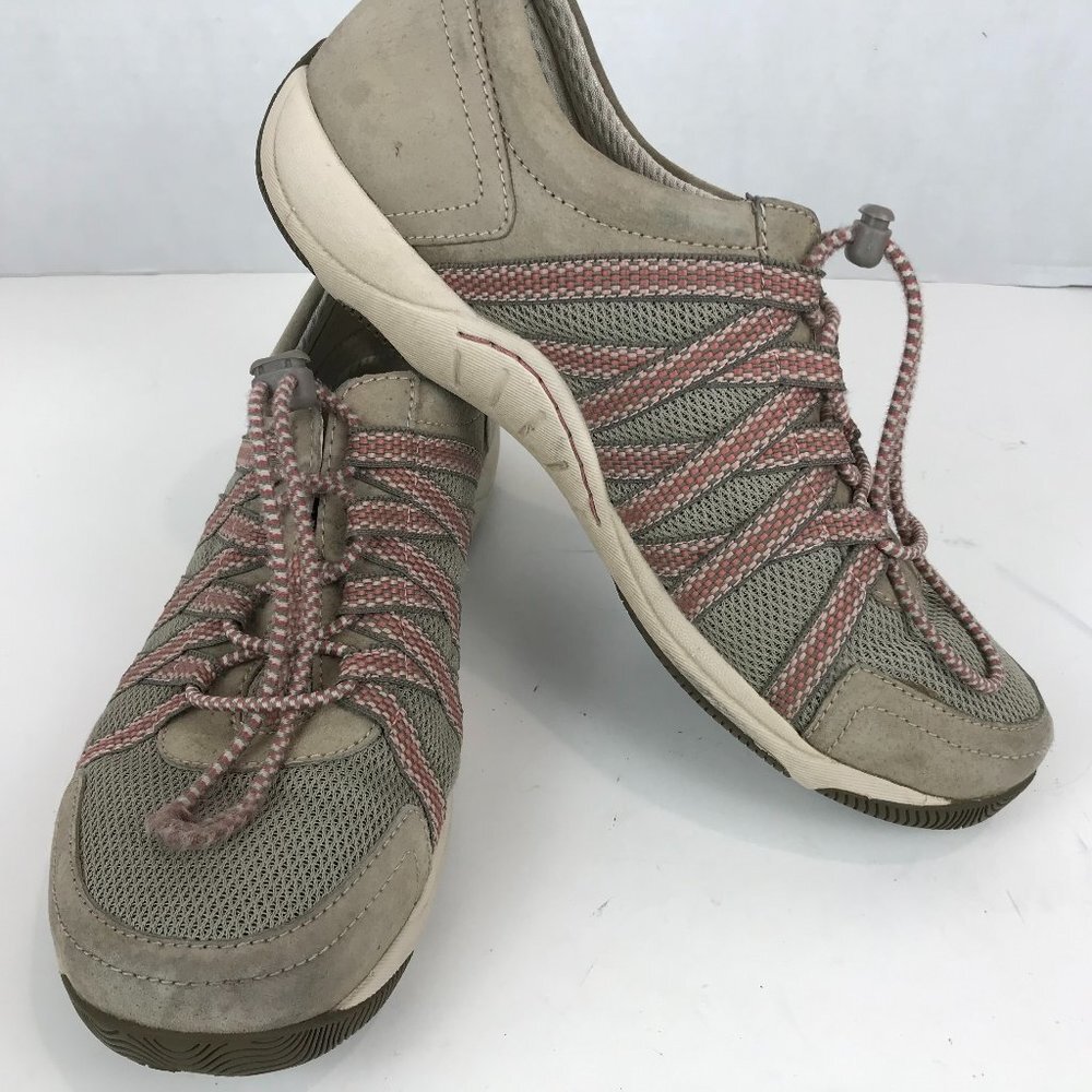Dansko comfort lace up sneaker US 6.5 EU 37